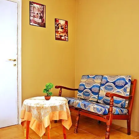 Vila Praxitelous 9 Old Town