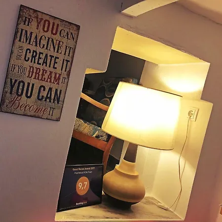 Praxitelous 9 Old Town Willa