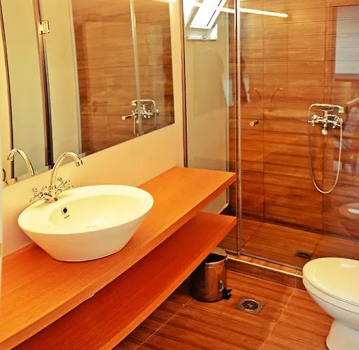 Praxitelous 9 Old Town فيلة