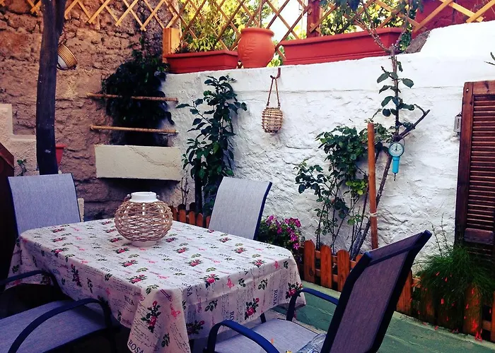 Praxitelous 9 Old Town * Rhodes City